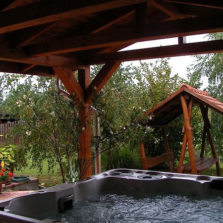 Gerendas Vendeghaz Hotel Egerszalók Cameră foto