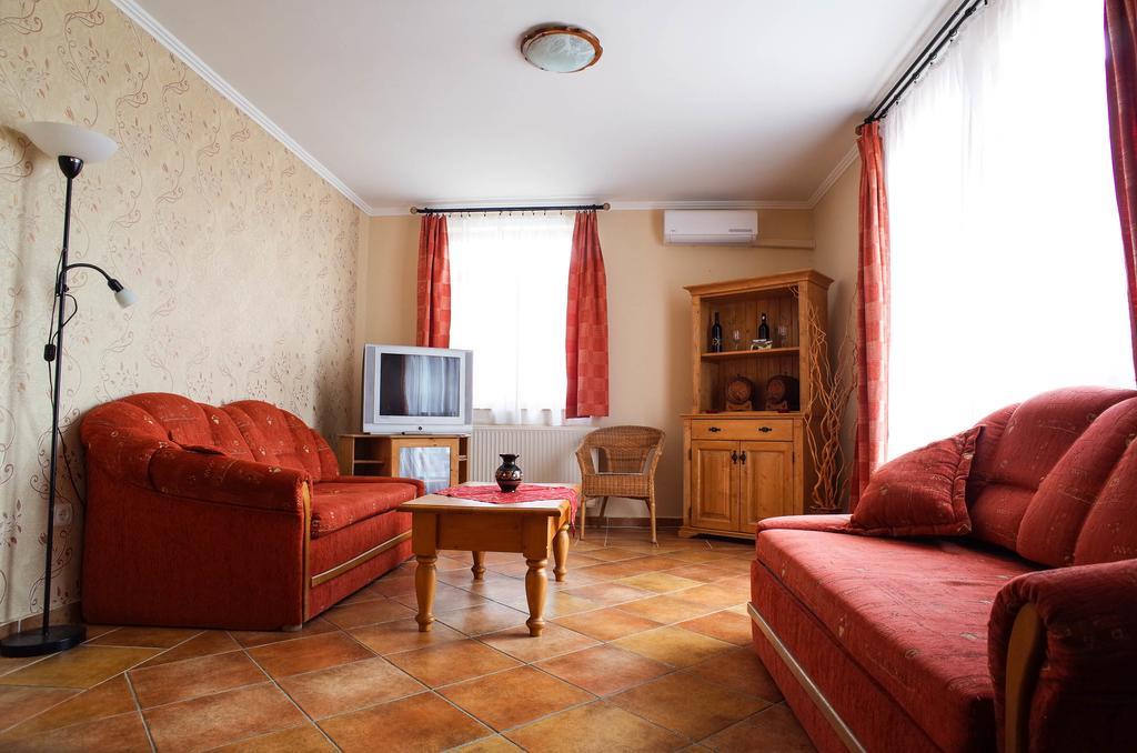 Gerendas Vendeghaz Hotel Egerszalók Cameră foto